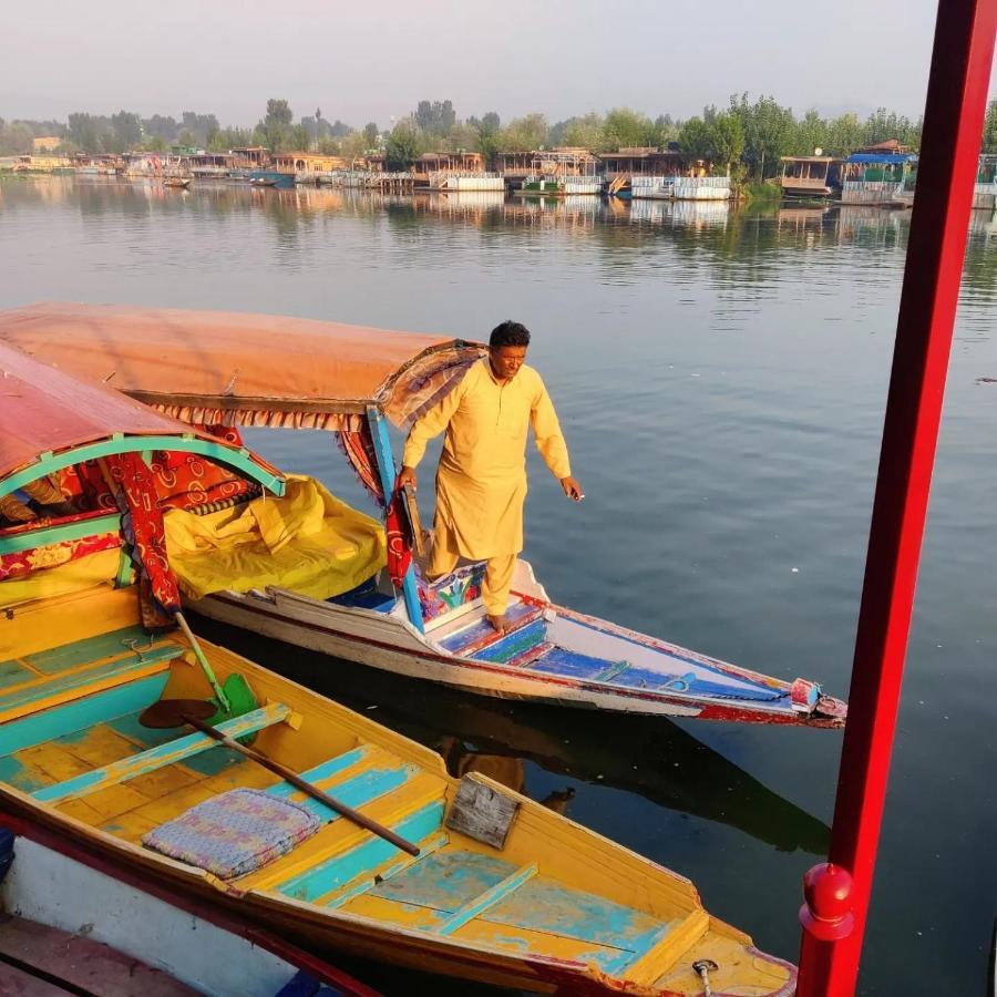 Lala Rukh Group Of Houseboats Hotel Srīnagar Kültér fotó