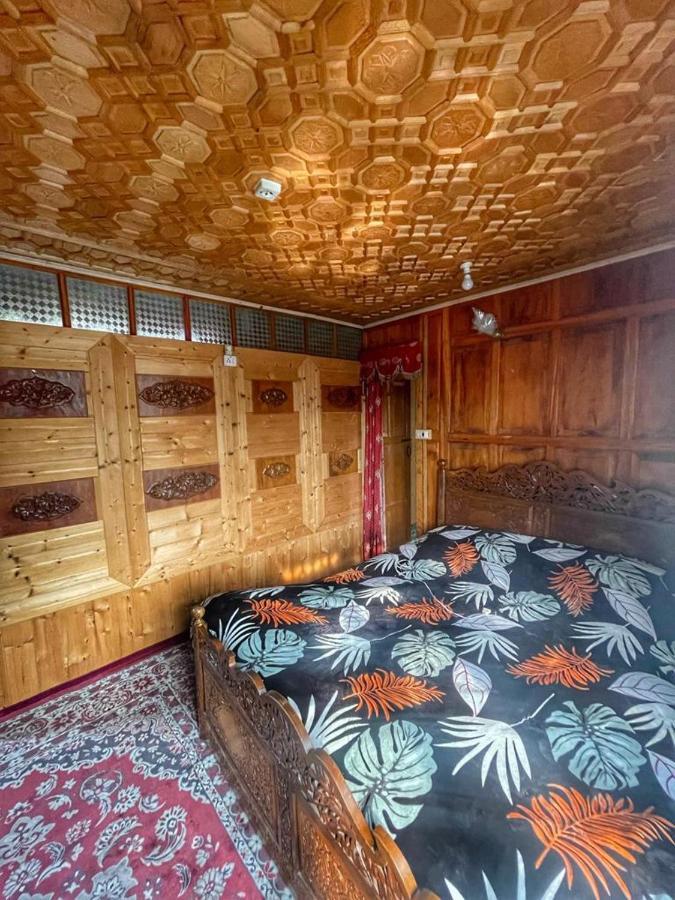 Lala Rukh Group Of Houseboats Hotel Srīnagar Kültér fotó