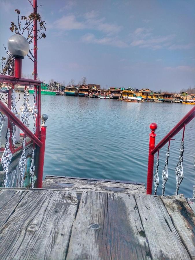 Lala Rukh Group Of Houseboats Hotel Srīnagar Kültér fotó