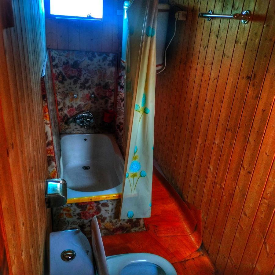 Lala Rukh Group Of Houseboats Hotel Srīnagar Kültér fotó