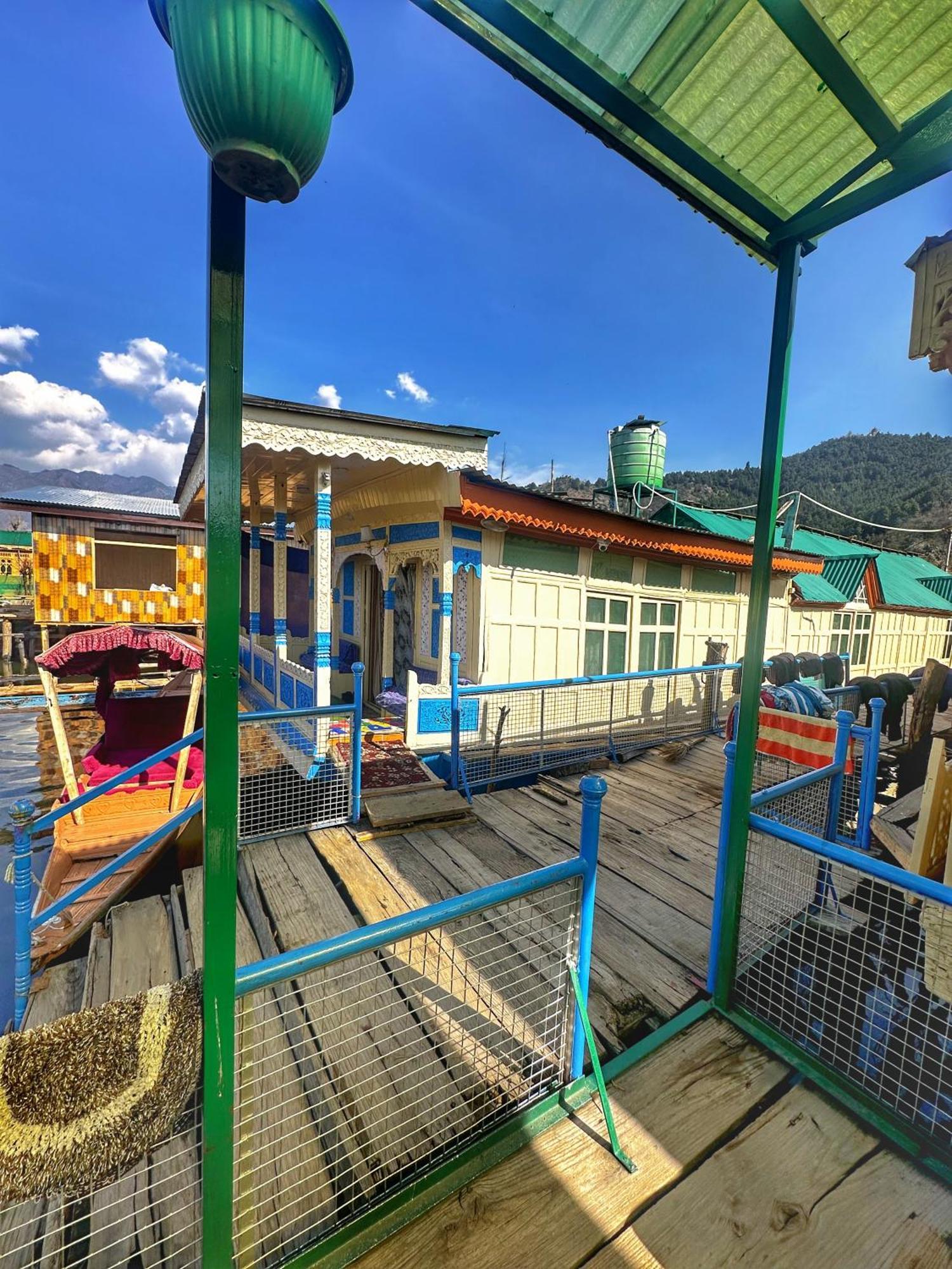 Lala Rukh Group Of Houseboats Hotel Srīnagar Kültér fotó