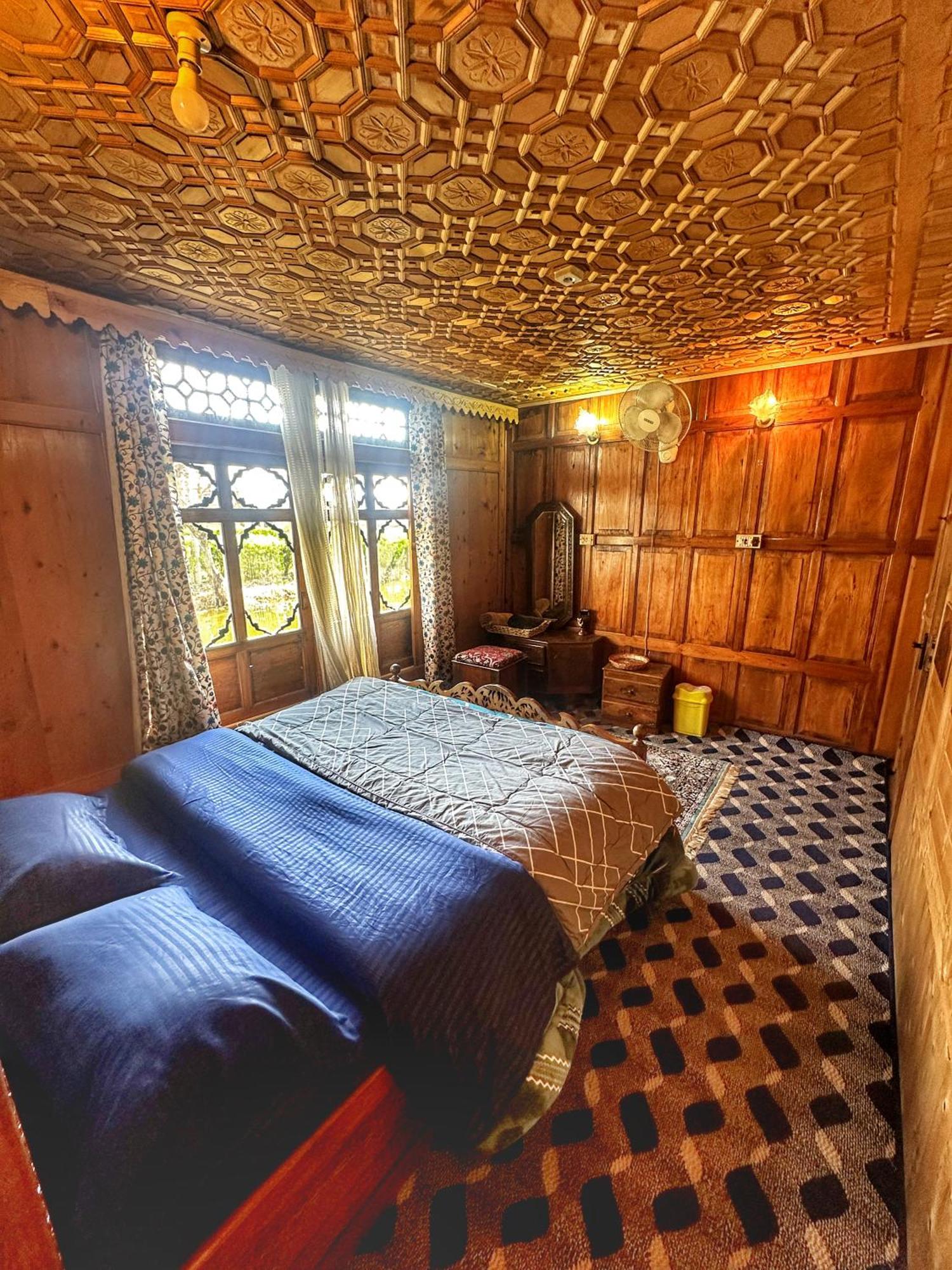 Lala Rukh Group Of Houseboats Hotel Srīnagar Kültér fotó